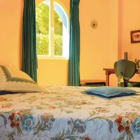 Awesome In With Private Swimming Pool, Outdoor Swimming Pool And Swimming Pool Сasa de vacaciones